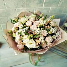 Букет цветов из:  Альстромерии, Розы и Хризантемы #REPLACE_PRED# Поселок санатория Озеро Белое