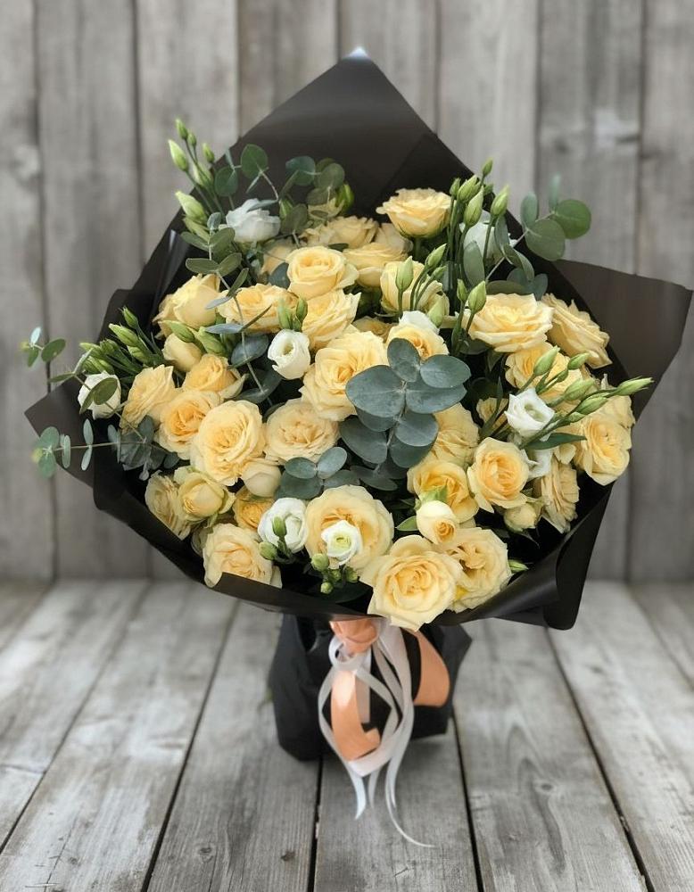 Букет цветов из: Розы и Лизиантусы в Поселок санатория Озеро Белое