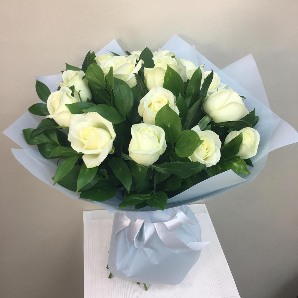 Букет 15 Белых роз Проуд в Поселок санатория Озеро Белое