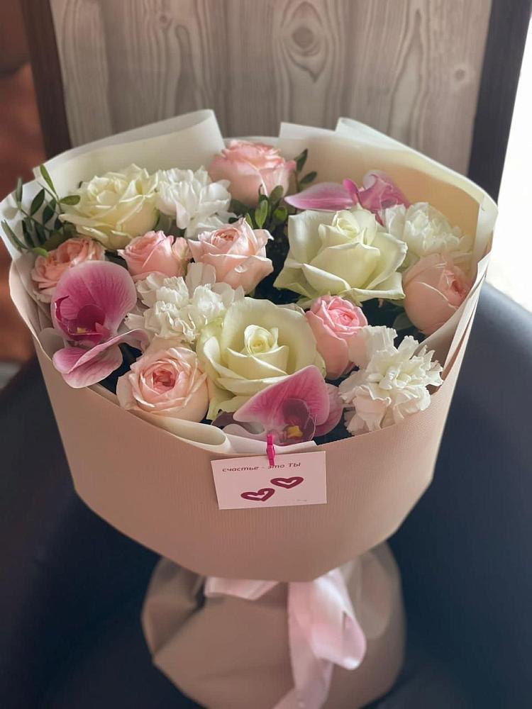 Букет цветов из: Орхидеи, Розы и Гвоздики в Поселок санатория Озеро Белое