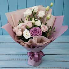 Букет цветов из:  Розы и Лизиантусы в Поселок санатория Озеро Белое