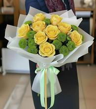 Букет цветов из:  Хризантемы и Розы в Поселок санатория Озеро Белое