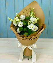 Букет цветов из:  Хризантемы и Лизиантусы #REPLACE_PRED# Поселок санатория Озеро Белое