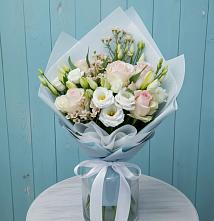 Букет цветов из:  Розы и Лизиантусы #REPLACE_PRED# Поселок санатория Озеро Белое