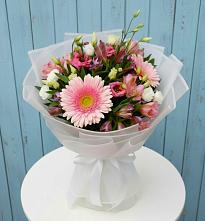 Букет цветов из:  Герберы, Альстромерии и Лизиантусы в Поселок санатория Озеро Белое