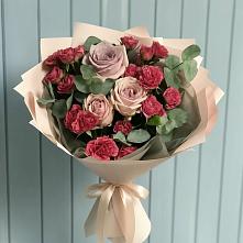 Букет цветов из:  Гвоздики и Розы в Поселок санатория Озеро Белое