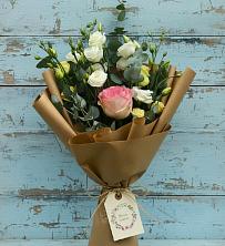 Букет цветов из:  Розы и Лизиантусы в Поселок санатория Озеро Белое